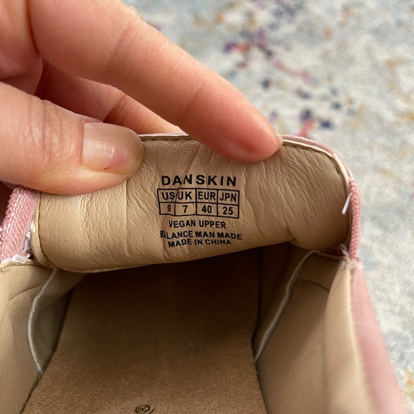 DANSKIN PINK VEGAN LEATHER FLOATER SIZE 9 - Picture 8 of 11